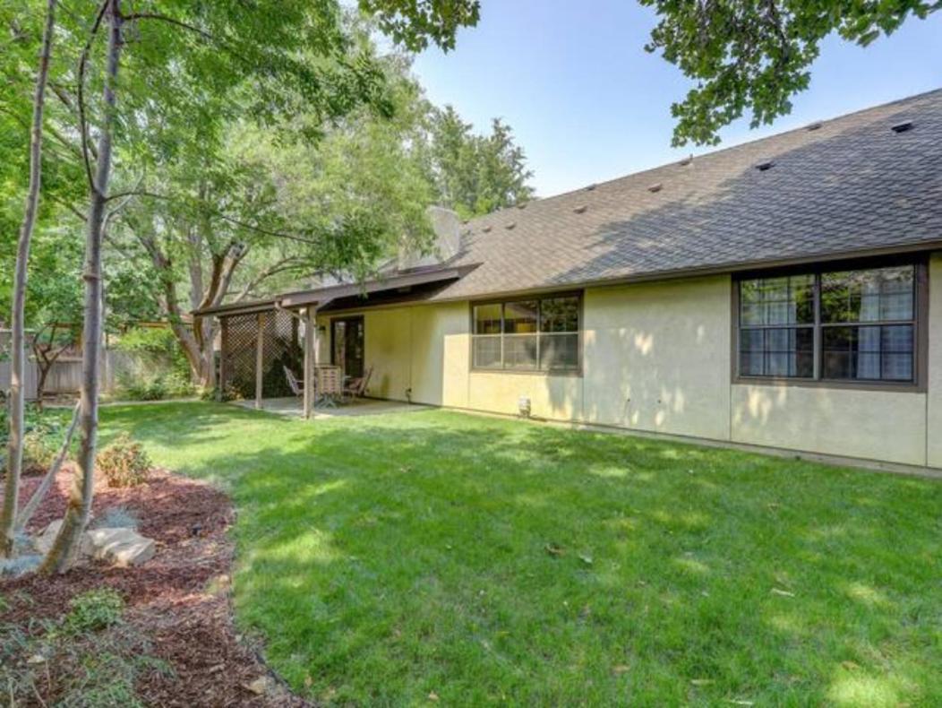 Experience Nirvana With Artwork Collections From Around The Globe Located In Lakewood Neighborhood In Se Boise Next To A Park, Minutes From Bown Crossing And The Boise River, 10 Minutes To Downtown, 4 Beds, Sleeps 8, Pets Welcome In Large Fenced In Y Luaran gambar
