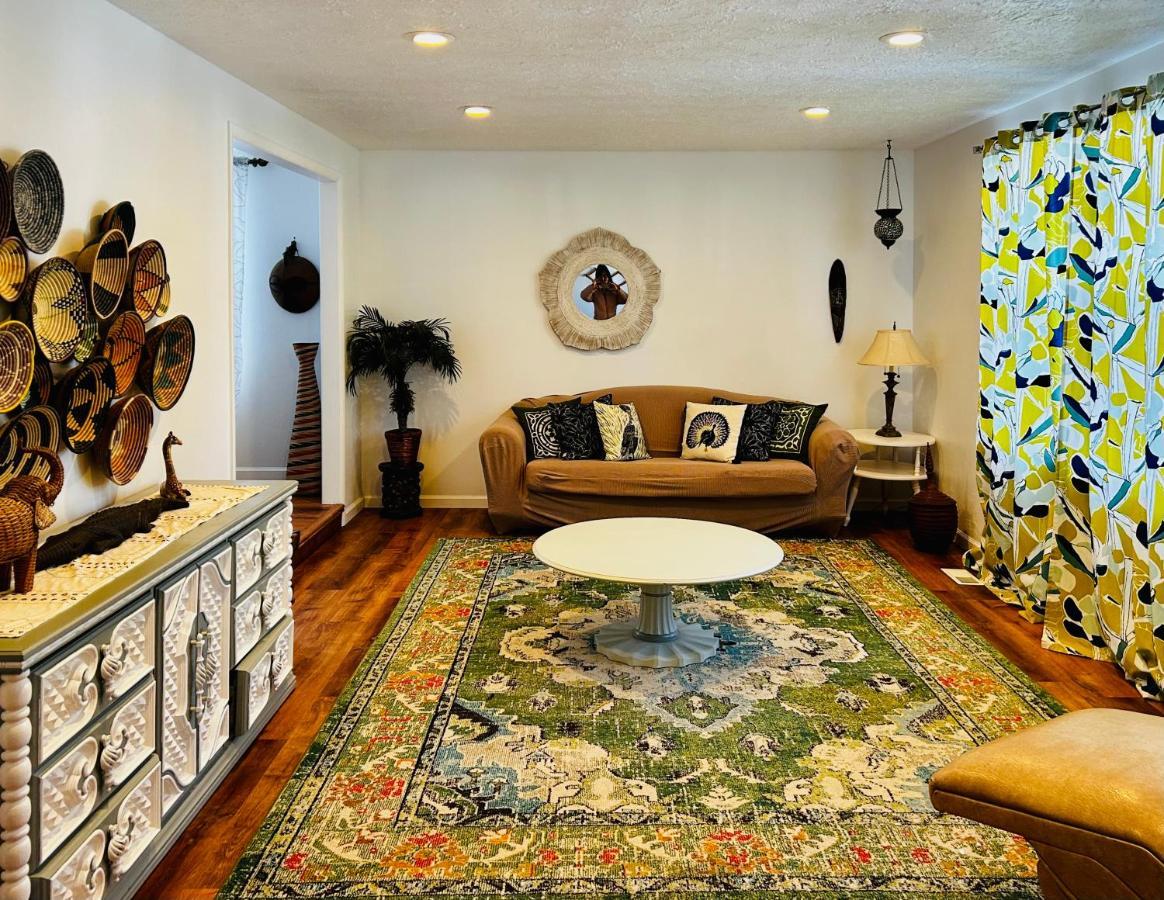 Experience Nirvana With Artwork Collections From Around The Globe Located In Lakewood Neighborhood In Se Boise Next To A Park, Minutes From Bown Crossing And The Boise River, 10 Minutes To Downtown, 4 Beds, Sleeps 8, Pets Welcome In Large Fenced In Y Luaran gambar